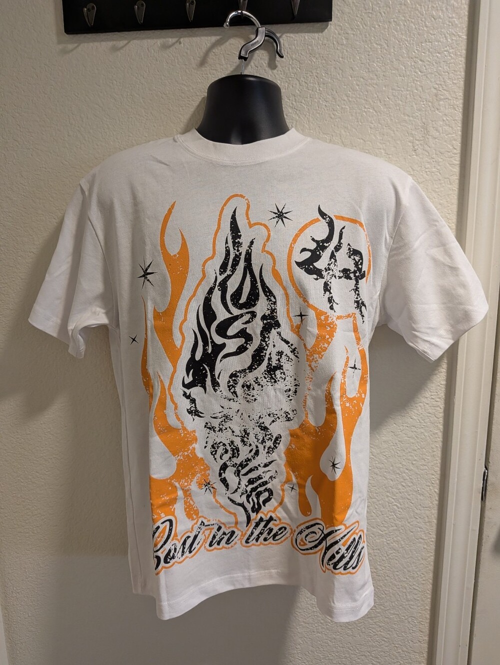 Lost Hills White Flame Graphic T-Shirt Medium NWOT Made in USA Streetwear